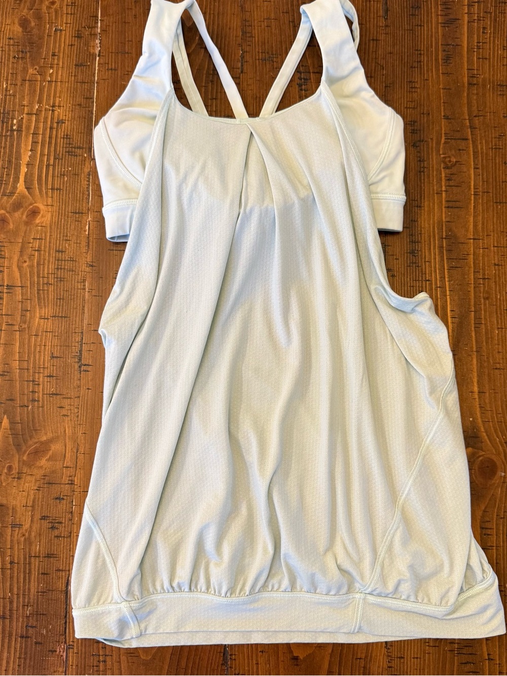 Lululemon light blue workout athletic tank top lightweight size 6